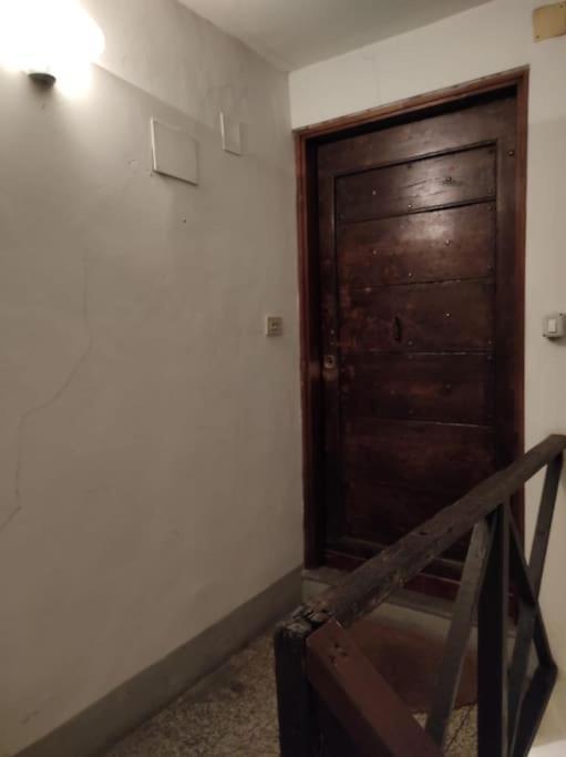 Manilio Ghetto Ancient Apartment